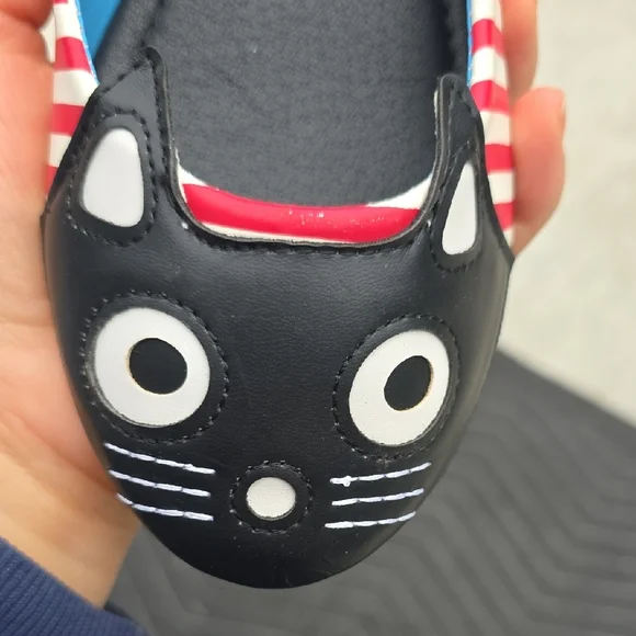 T.U.K Black and Red Cat Flats - Picture 9 of 9